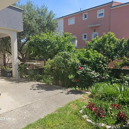 Apartament Dianna *